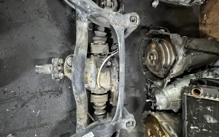 W124 R129 задний балка и редуктор 2.65 с ASR ABS за 300 000 тг. в Алматы