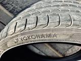 2 летние шины Yokohama 245/50/20 каждая за 49 990 тг. в Астана – фото 2