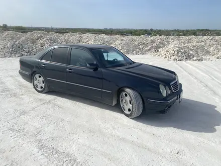 Mercedes-Benz E 240 1999 года за 3 500 000 тг. в Уральск – фото 14