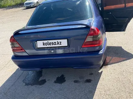 Mercedes-Benz C 220 1996 года за 1 900 000 тг. в Караганда – фото 5