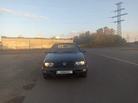 Volkswagen Vento 1993 года за 1 200 000 тг. в Темиртау – фото 2