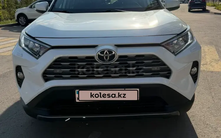 Toyota RAV4 2020 годаүшін14 000 000 тг. в Астана