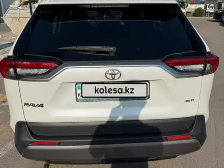 Toyota RAV4 2020 года за 14 000 000 тг. в Астана – фото 3