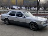 Mercedes-Benz E 220 1994 года за 2 350 000 тг. в Тараз – фото 3