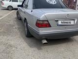 Mercedes-Benz E 220 1994 года за 2 350 000 тг. в Тараз – фото 5