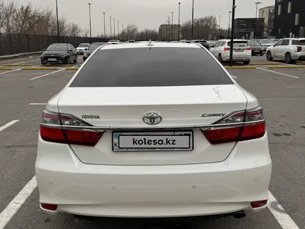 Toyota Camry 2015 года за 13 600 000 тг. в Шымкент – фото 6