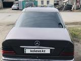 Mercedes-Benz E 220 1995 года за 1 500 000 тг. в Караганда – фото 4