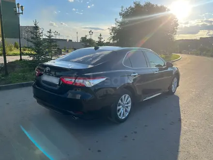 Toyota Camry 2019 года за 15 200 000 тг. в Семей – фото 4