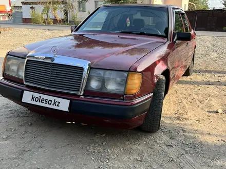 Mercedes-Benz E 230 1990 года за 1 150 000 тг. в Кызылорда – фото 2