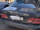 Mercedes-Benz E 230 1997 годаүшін1 400 000 тг. в Петропавловск