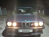 BMW 518 1983 года за 1 550 000 тг. в Шымкент – фото 4