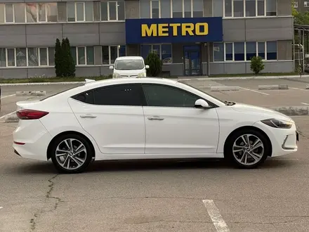 Hyundai Elantra 2017 года за 8 100 000 тг. в Алматы – фото 4