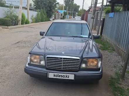 Mercedes-Benz E 200 1994 года за 2 500 000 тг. в Алматы