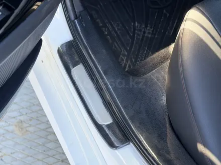 Toyota Camry 2018 года за 14 300 000 тг. в Атырау – фото 14