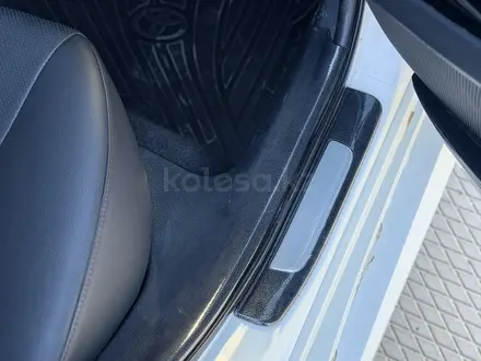 Toyota Camry 2018 года за 14 300 000 тг. в Атырау – фото 16