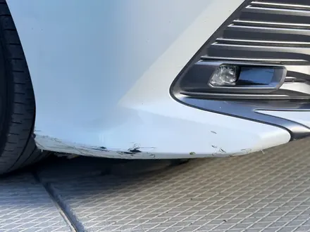 Toyota Camry 2018 года за 14 300 000 тг. в Атырау – фото 6
