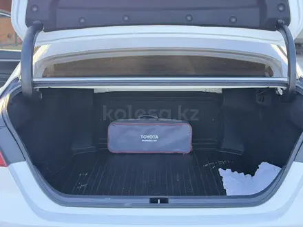 Toyota Camry 2018 года за 14 300 000 тг. в Атырау – фото 8
