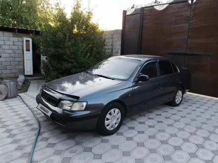 Toyota Carina E 1997 года за 1 800 000 тг. в Тараз – фото 3