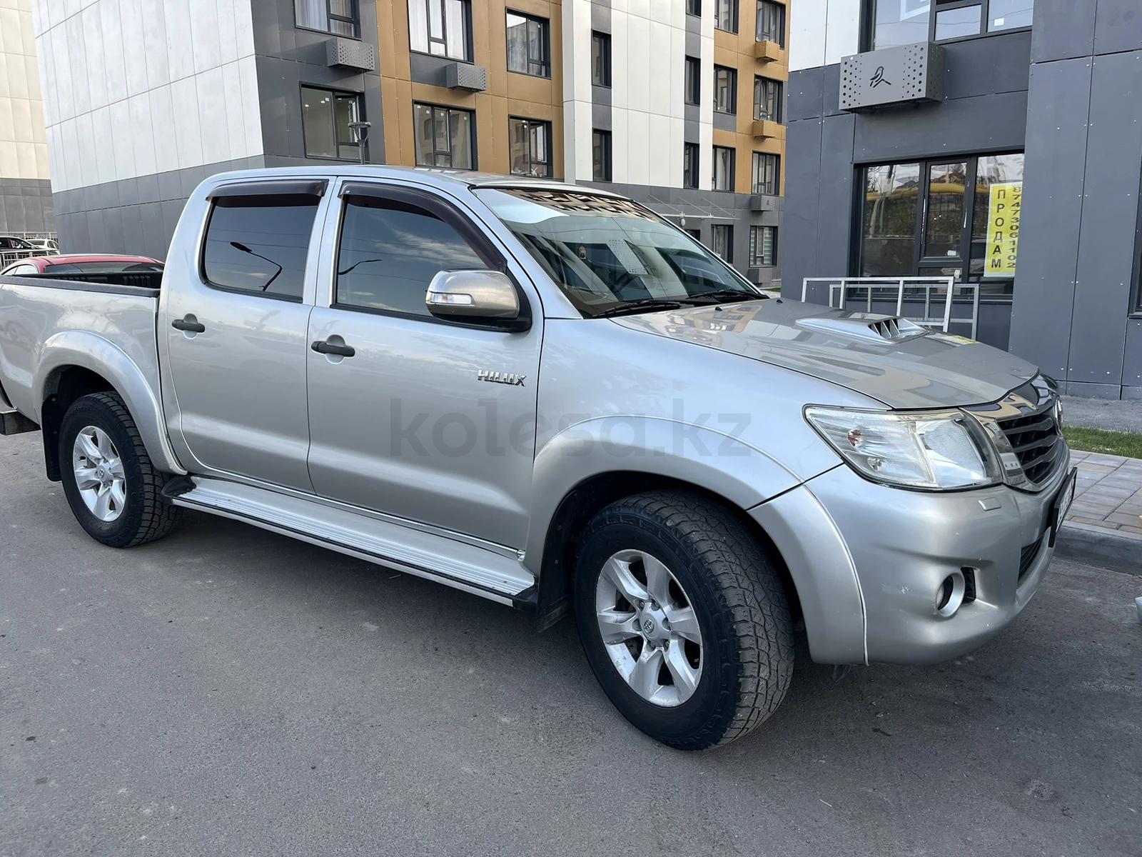 Toyota Hilux 2013 г.