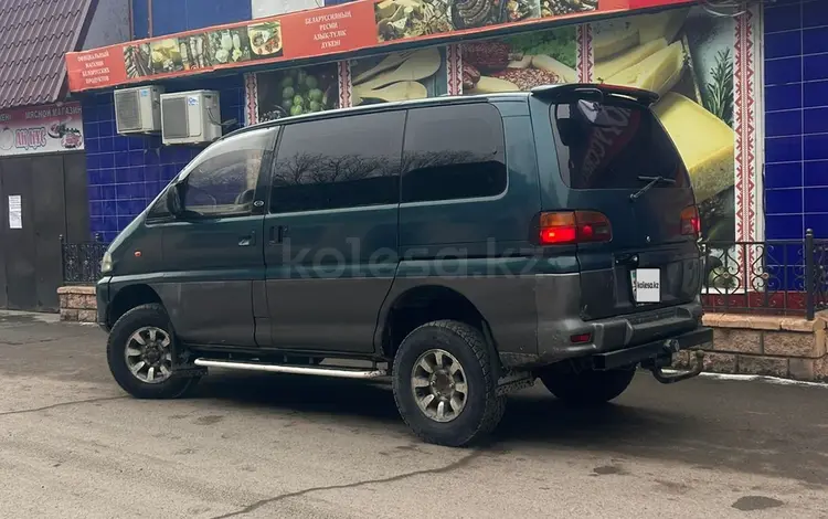 Mitsubishi Delica 1995 годаfor2 200 000 тг. в Алматы