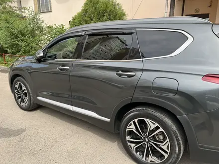 Hyundai Santa Fe 2019 года за 14 000 000 тг. в Алматы – фото 10