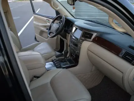 Lexus LX 570 2011 года за 22 500 000 тг. в Астана – фото 24