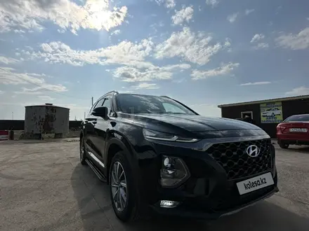 Hyundai Santa Fe 2018 года за 14 000 000 тг. в Уральск – фото 2