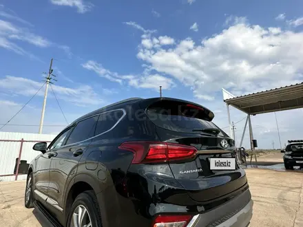 Hyundai Santa Fe 2018 года за 14 000 000 тг. в Уральск – фото 9
