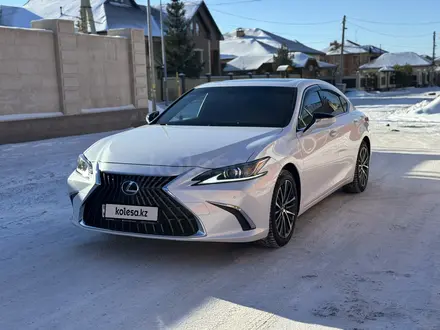 Lexus ES 250 2022 года за 22 000 000 тг. в Астана