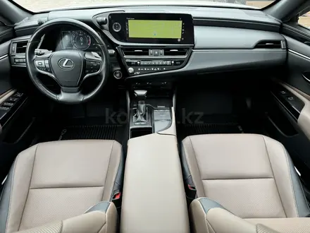 Lexus ES 250 2022 года за 22 000 000 тг. в Астана – фото 12