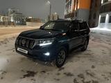 Toyota Land Cruiser Prado 2018 года за 28 600 000 тг. в Астана