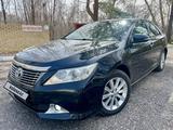 Toyota Camry 2013 года за 9 900 000 тг. в Караганда – фото 2