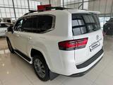 Toyota Land Cruiser Luxe 2023 года за 56 450 000 тг. в Уральск – фото 3