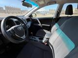 Toyota RAV4 2016 года за 11 200 000 тг. в Уральск – фото 4