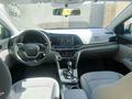 Hyundai Elantra 2017 годаүшін4 200 000 тг. в Актау – фото 4