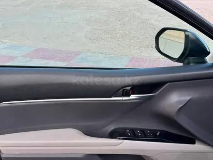 Toyota Camry 2018 года за 10 200 000 тг. в Шымкент – фото 38