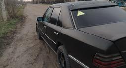 Mercedes-Benz E 300 1991 года за 2 300 000 тг. в Караганда – фото 3