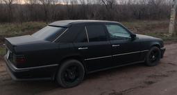 Mercedes-Benz E 300 1991 года за 2 300 000 тг. в Караганда – фото 5