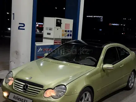 Mercedes-Benz C 230 2002 года за 3 100 000 тг. в Караганда