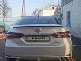 Toyota Camry 2021 года за 13 300 000 тг. в Алматы – фото 5