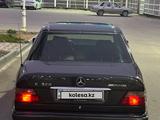 Mercedes-Benz E 320 1994 года за 2 300 000 тг. в Кызылорда – фото 2