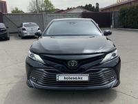 Toyota Camry 2019 года за 13 600 000 тг. в Алматы
