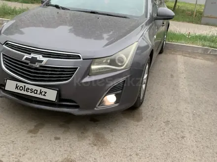 Chevrolet Cruze 2013 года за 2 900 000 тг. в Астана – фото 2