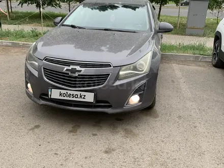 Chevrolet Cruze 2013 года за 2 900 000 тг. в Астана – фото 3