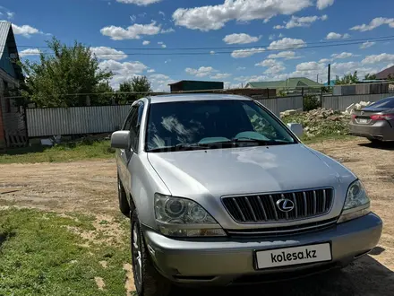 Lexus RX 300 2001 года за 6 000 000 тг. в Актобе – фото 4