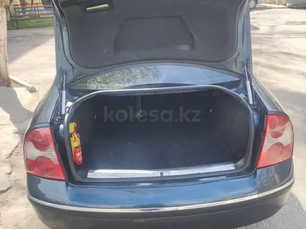 Volkswagen Passat 2003 года за 2 700 000 тг. в Тараз – фото 14