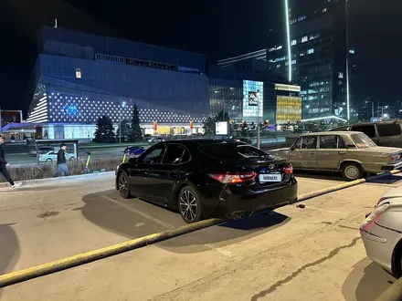 Toyota Camry 2018 года за 14 000 000 тг. в Алматы – фото 11
