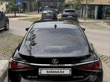Lexus ES 250 2023 года за 25 500 000 тг. в Алматы – фото 4