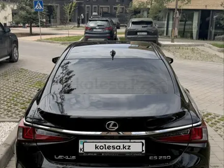 Lexus ES 250 2023 года за 25 500 000 тг. в Алматы – фото 4