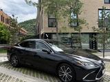 Lexus ES 250 2023 года за 25 500 000 тг. в Алматы – фото 2